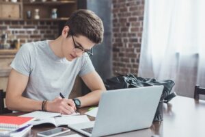 Past Continuous Tense: Definisi, Fungsi, Rumus, Contoh